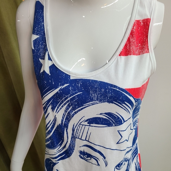 NWT DC COMICS Tank Top - Picture 3 of 9